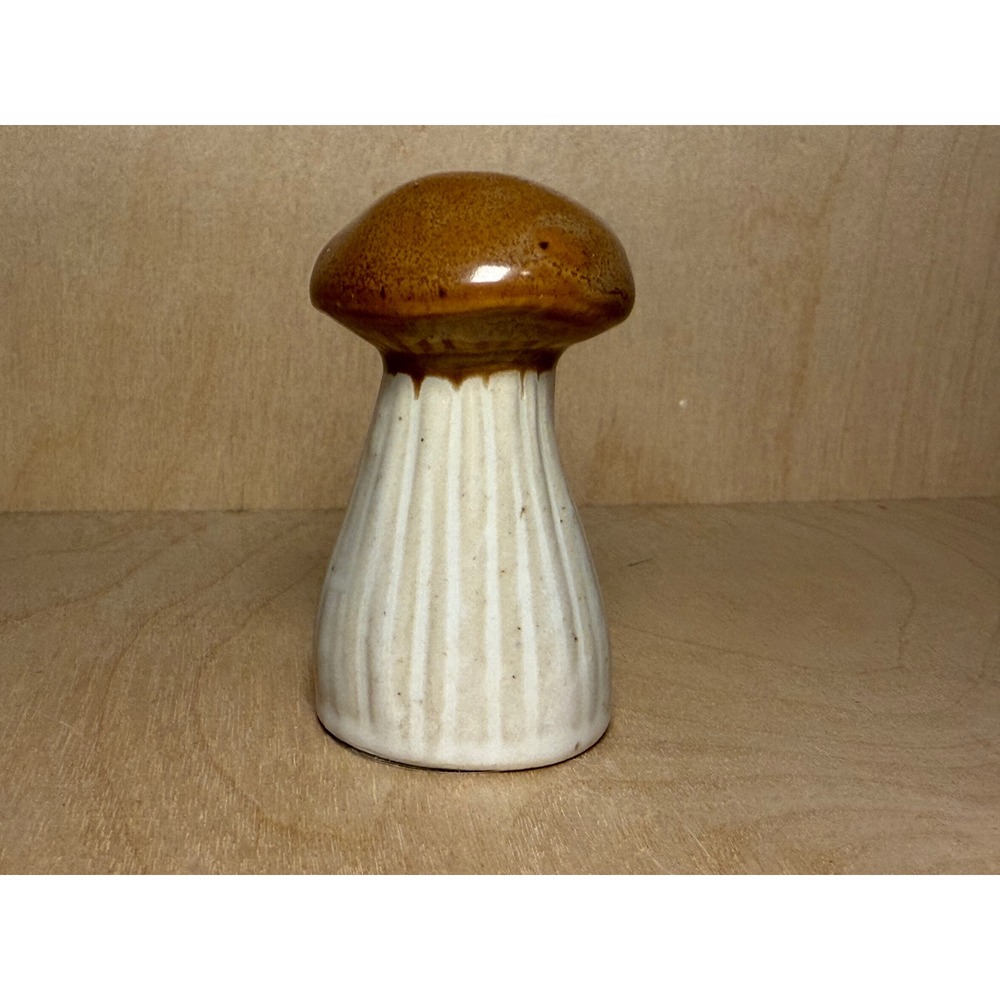 Creative‎ Co-op Brown Cream Stoneware Mushroom 1/4" candle  holder Ceramic